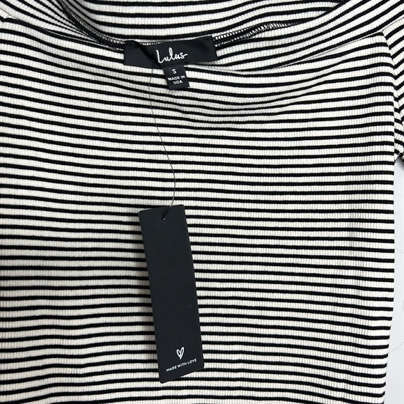 NWT - Lulu’s off the shoulder, short sleeve top. Size small. Brand new! - Picture 2 of 4